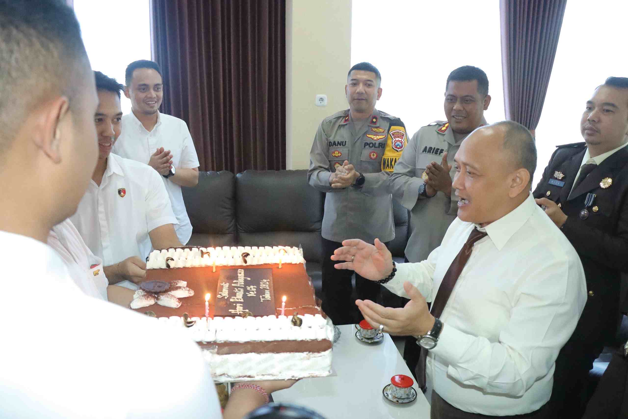 Kapolres Gresik Beri Kejutan di Hari Bhakti Adhyaksa ke-64