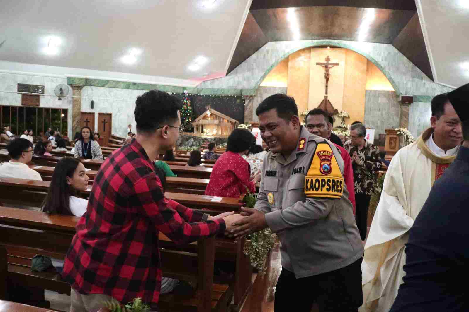 Patroli Skala Besar, Forkopimda Gresik Pastikan Keamanan dan Kenyamanan Ibadah Natal