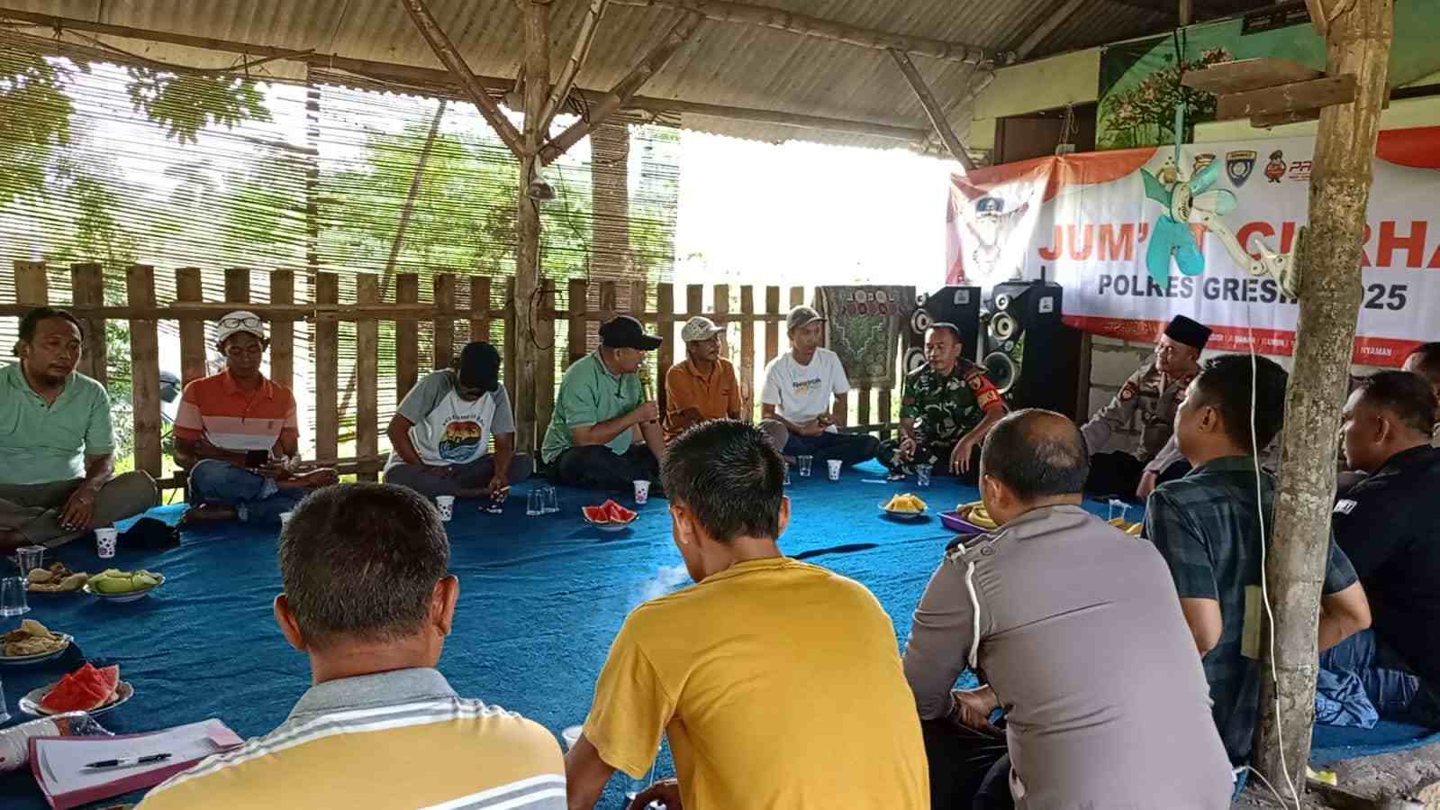 Tindaklanjuti Aspirasi Masyarakat Driyorejo Polres Gresik Hadir Melalui Jumat Curhat