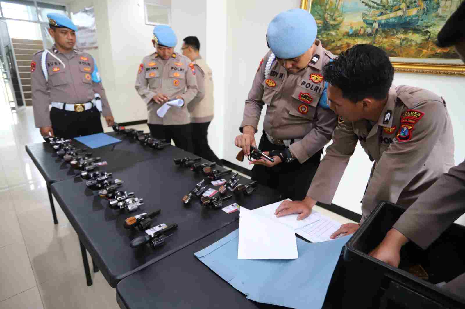 Mitigasi Penggunaan Senpi, Polres Gresik Lakukan Pengecekan Berkala