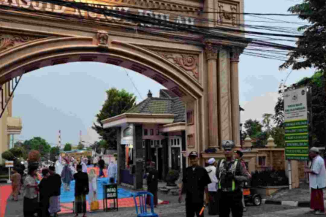 Polres Gresik Gelar Patroli, Malam Takbiran dan Sholat Idul Fitri Berjalan Aman dan Kondusif