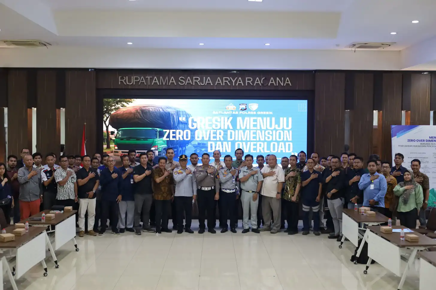 Gresik Bergerak Menuju Jalan yang Lebih Aman: Satlantas Polres Gresik Deklarasi Zero ODOL