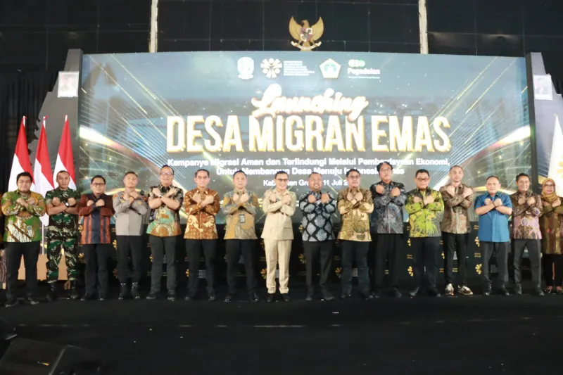 Kapolres Gresik bersama Forkopimda Hadiri Launching “Desa Migran Emas” oleh Menteri P2MI Abdul Kadir Karding