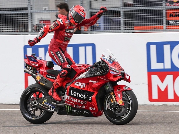 Hasil MotoGP Jerman 2025: Marc Márquez Menang Telak, Hanya 10 Pembalap yang Finis!