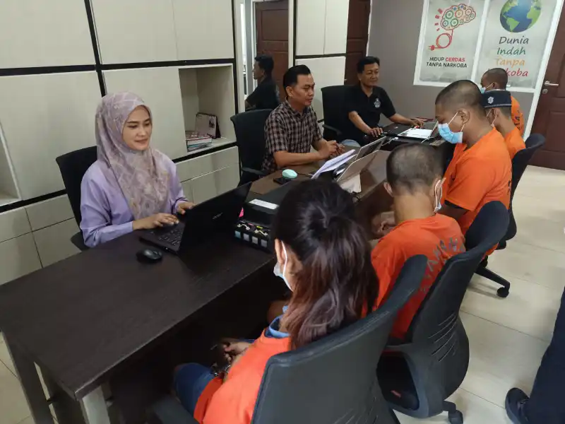 Polres Gresik Bongkar Jaringan Narkoba, Sita 2,38 Gram Sabu dan 2.980 Pil Koplo