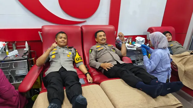 Polres Gresik Gelar Donor Darah Peringati Hari Jadi ke-77 Polwan Republik Indonesia