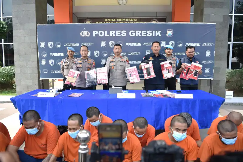 Operasi Tumpas Narkoba Semeru 2025: Polres Gresik Gulung 20 Tersangka, Sita Sabu dan Ribuan Pil Dobel L