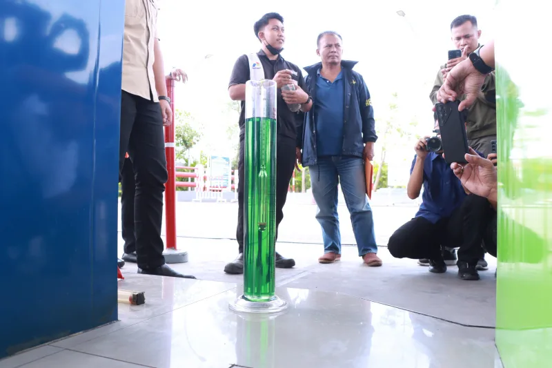 Respons Cepat Polres Gresik Redam Kekhawatiran Warga, Dua SPBU Terbukti Bersih dari Air