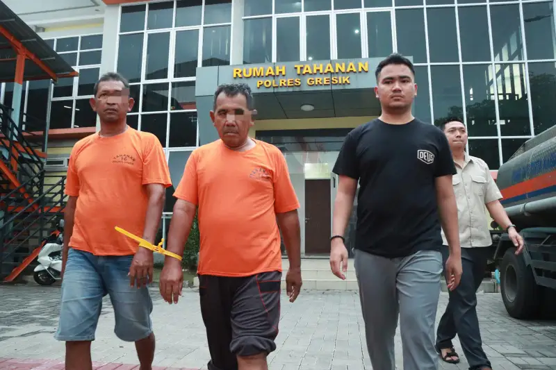 Satreskrim Polres Gresik Berhasil Mengungkap Penipuan Modus Tawari Kerja Potong Rumput Viral di Media Sosial