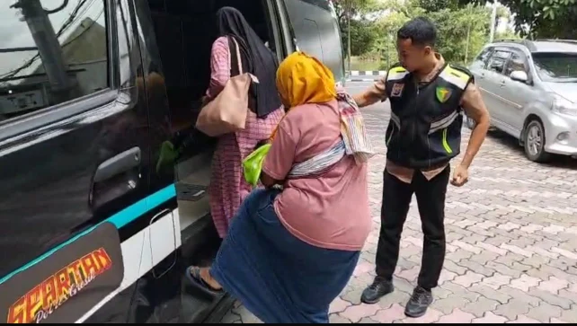 Kapolres Gresik Tegaskan Komitmen Pelayanan, Pasien Diantar Gratis dengan Ambulans Sidokkes dari RS Dr Soetomo