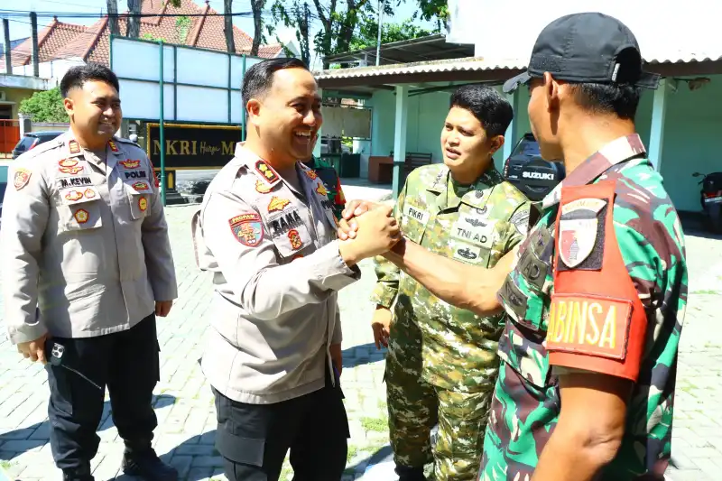 Perkokoh Sinergi TNI-Polri, Kapolres Gresik Silaturahmi ke Makodim 0817 dan Koramil Kota