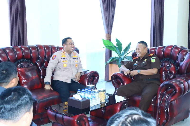 Kapolres Gresik Silaturahmi ke Kejari Gresik, Polres Gresik Perkuat Sinergi Penegakan Hukum