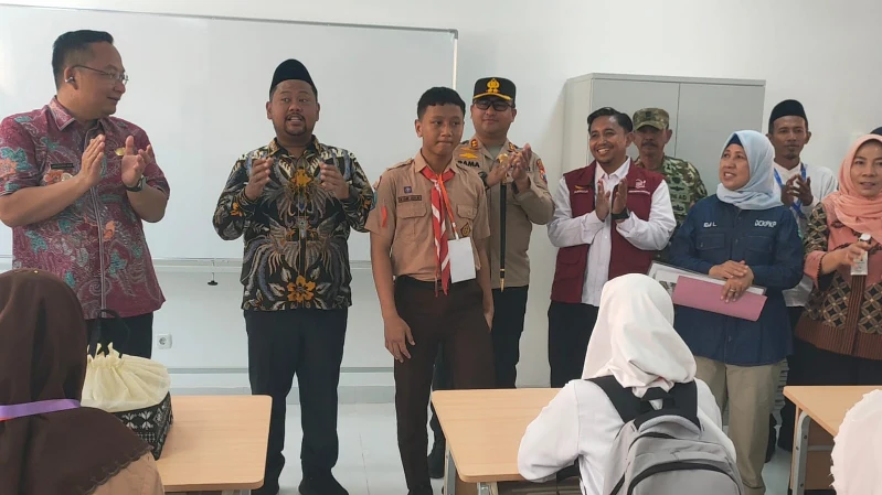 405 Siswa SRT 1 Gresik, MPLS di Kampus Megah, Gus Yani Mengaku Bangga, Semakin Optimis Siswa Bisa Menggapai Cita-Cita