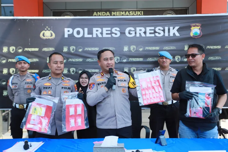 Polres Gresik Bongkar Peredaran Sabu di Menganti, 30 Paket Seberat 81,46 Gram Disita