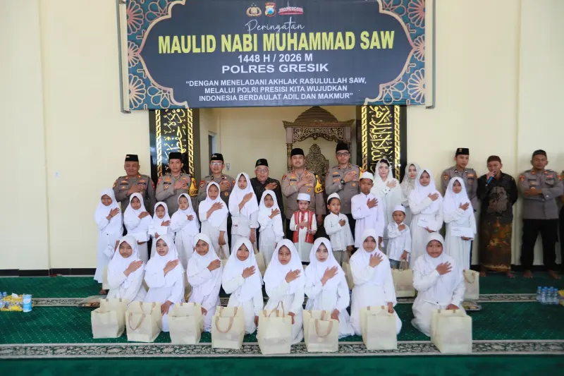 Polres Gresik Peringati Maulid Nabi 1448 H, Santuni Anak Yatim dan Perkuat Nilai Keteladanan