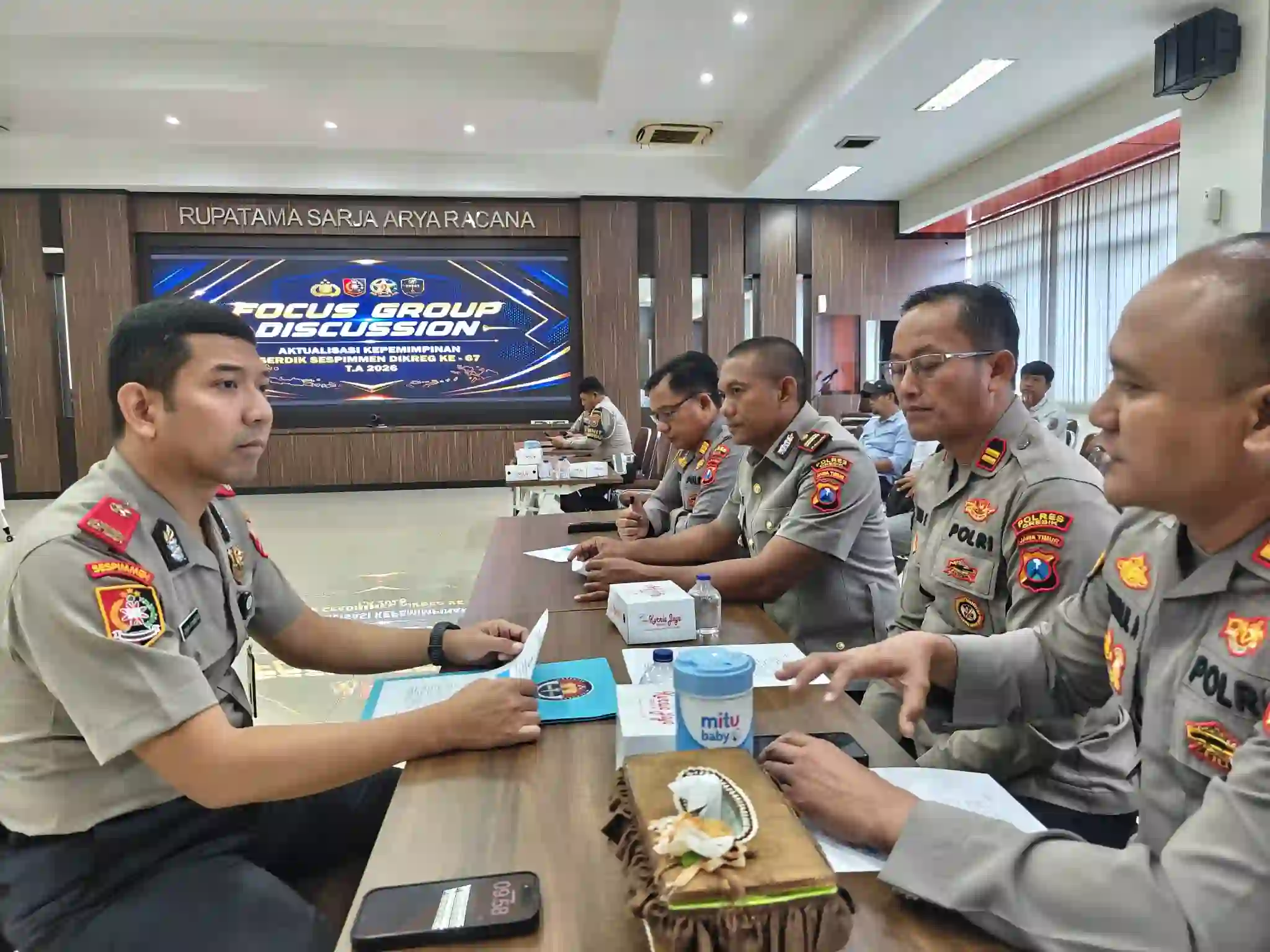 Perkuat Sinergi Antar-Lembaga, Serdik Sespimmen Dikreg ke-67 Gelar FGD Aktualisasi Kepemimpinan di Polres Gresik