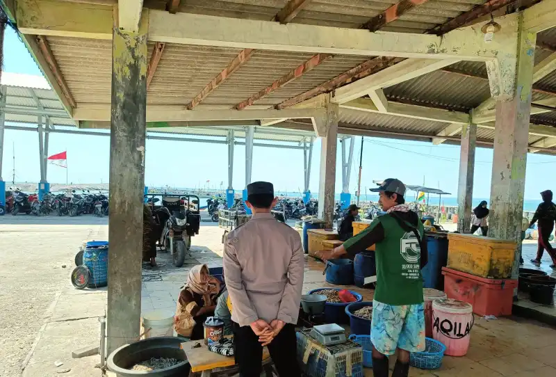 Pengecekan Pedagang Ikan Laut di TPI Campurejo Dukung Ketahanan Pangan