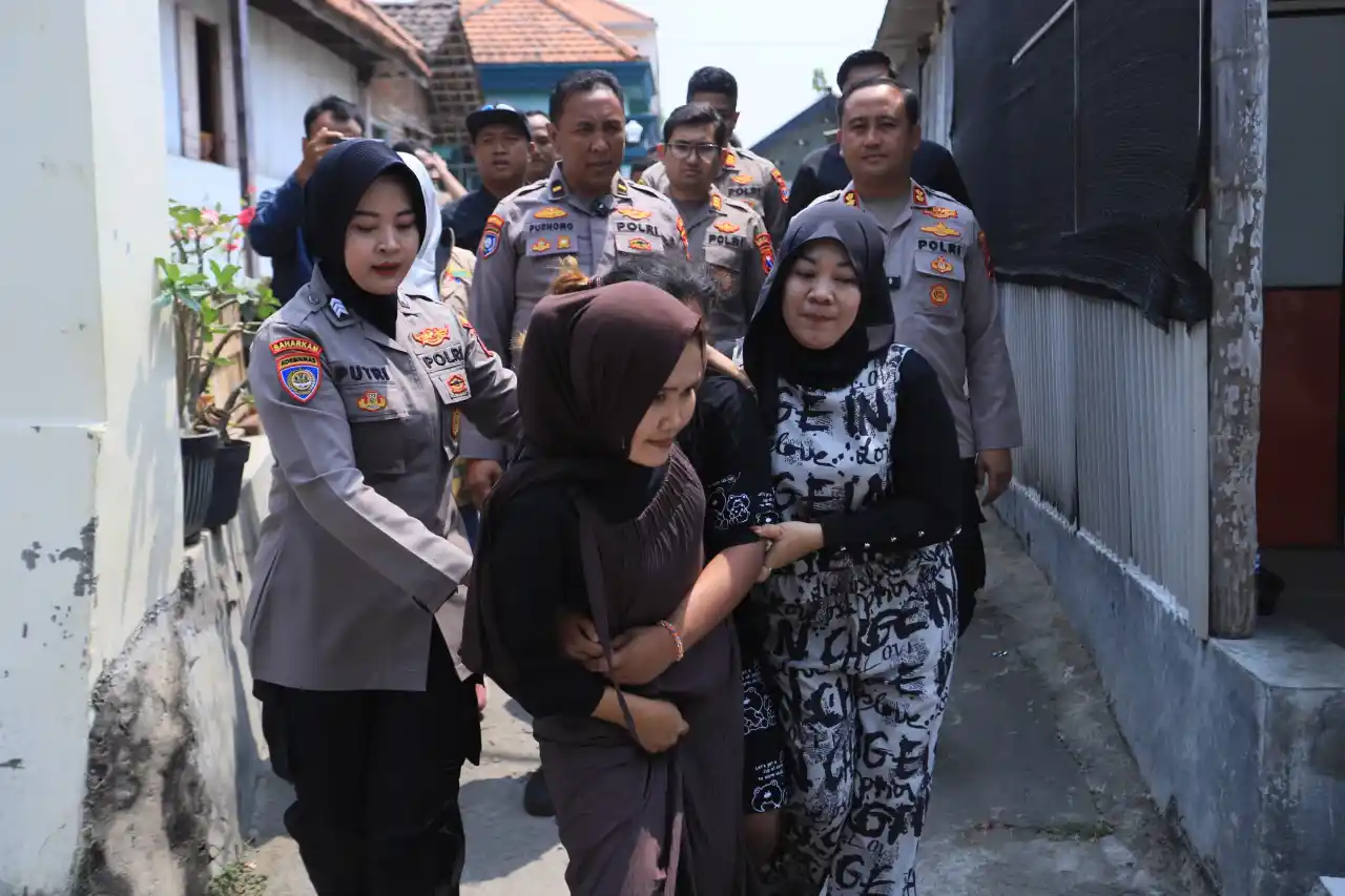 Polres Gresik Hadir Langsung Dampingi Anak 14 Tahun yang Alami Trauma, Berharap Kembali Sekolah