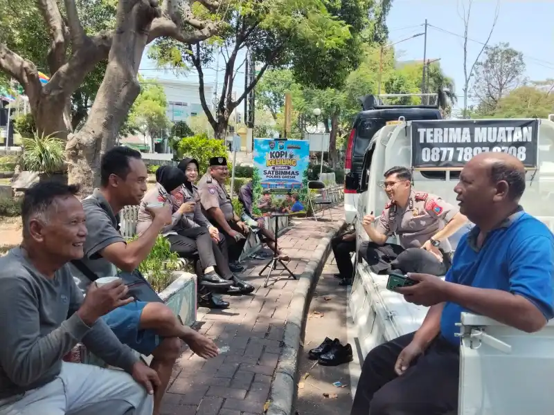 Kopi Keliling Satbinmas Polres Gresik, Bangun Kedekatan dan Komunikasi dengan Masyarakat