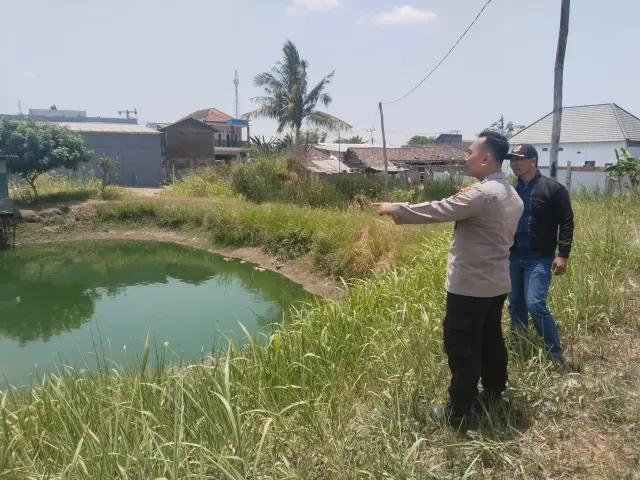Polsek Benjeng Cek Perikanan Tambak di Desa Banter, Dukung Ketahanan Pangan