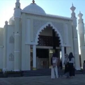 Jadi Altenatif Wisata, Taj Mahal di Gresik Ramai Dikunjungi