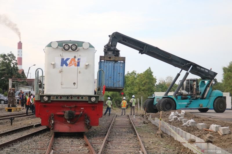 PT KAI buka rute KA Barang dari Gresik ke Jakarta