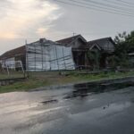 Hujan Disertai Angin Kencang Landa Gresik, 7 Rumah Rusak
