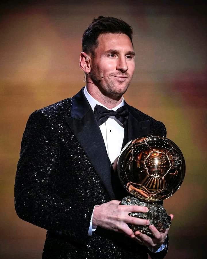 Lionel Messi Raih Gelar Ballon d'Or 2021