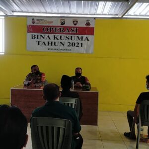 Operasi Bina Kusuma Polisi di Gresik Gandeng TNI, Bentengi Masyarakat dari Jeratan Pinjol