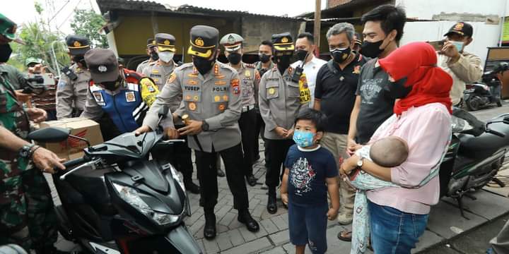 Presiden Jokowi Ganti Motor Ojol Perempuan di Surabaya Yang Hilang Dicuri