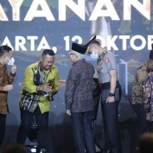Kabupaten Gresik Raih Anugerah Layanan Investasi Terbaik