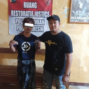 Dua Pemuda asal Bawean Gresik Diringkus saat Bawa Sabu di Warung Kopi