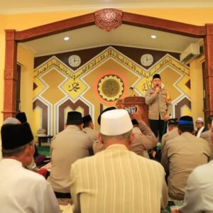 Jumat Curhat, Polres Gresik Beri Pesan Kamtibmas Di Masjid Asy Syafa’ah Bedilan