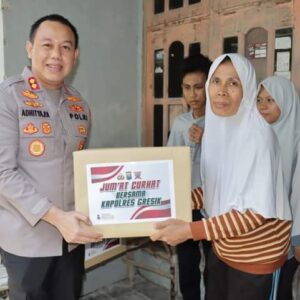 Jumat Curhat, Kapolres Gresik bantu Pengobatan Korban Lakalantas