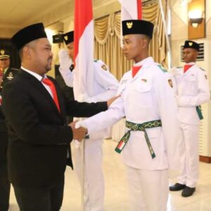 Bupati Gresik Kukuhkan 75 Anggota Paskibraka Tahun 2023