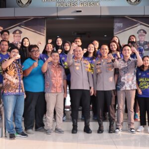Kapolres Gresik Lepas Keberangkatan Tim Bola Voli Menuju Porprov Ke VIII