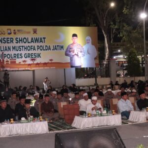 Polres Gresik Sholawatan Bareng Tim Hadrah Aulian Musthofa Polda Jatim