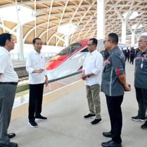 Uji Coba Kereta Cepat Jakarta-Bandung, Presiden Jokowi: Inilah Peradaban, Kecepatan