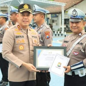 Beri Rewards, Kapolres Berpesan Begini ke Polisi Lalu Lintas Gresik