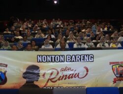 Keluarga Besar Polres Gresik Gelar Nobar Film Penuh Makna Berjudul ‘Aku Rindu’