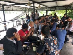 Jaga Sinergitas, Satlantas Polres Gresik Ngopi Bareng Awak Media