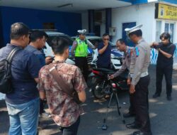 Satlantas Polres Gresik Pakai Sound Level Meter Cek Kebisingan