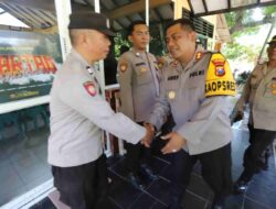 Kapolres Gresik Apresiasi Kinerja Anggota di Pulau Bawean