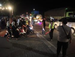 Polres Gresik Gelar Pengamanan Sholawat Bersama Habib Ahmad di Duduksampeyan Gresik