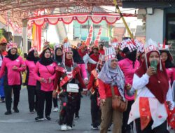 Jalan Sehat Semarakkan HUT RI, Bhayangkari Gresik Ajak Siswa SLB Kemala Bhayangkari Bergerak
