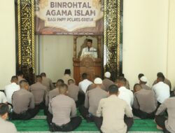 Sambut Bulan Rajab, Polres Gresik Gelar Bina Rohani dan Mental Para Anggota