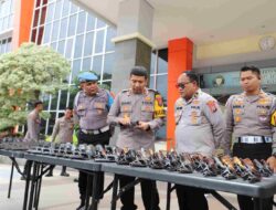 Usai Apel, Polres Gresik Gelar Pemeriksaan Senjata Api