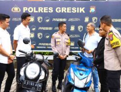 Senyum Warga usai Kapolres Gresik Kembalikan Motor Curian Kepada Pemilik Kendaraan