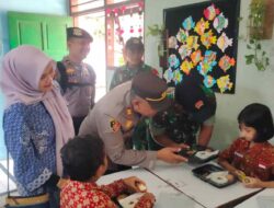Dukung Program Presiden, Polres Gresik Gelar Makan Bergizi Gratis di UPT SDN 229 Menganti Gresik
