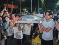 Tradisi Pasar Bandeng dalam Kontes Bandeng Kawak 2025 di Gresik